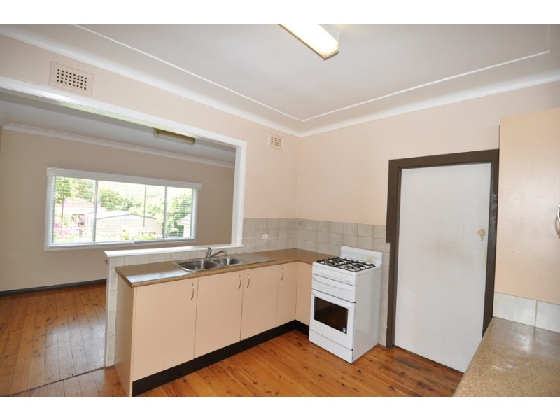 10 Duke Street, Point Frederick NSW 2250