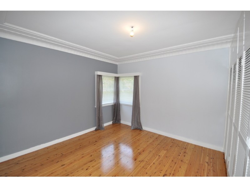 10 Duke Street, Point Frederick NSW 2250