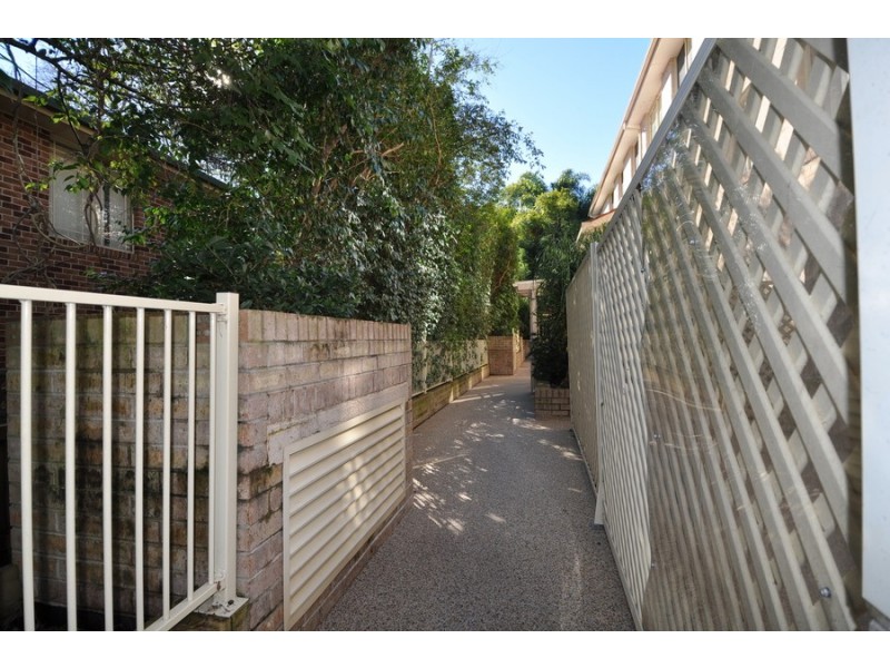 16/35 Central Coast Highway, Gosford NSW 2250