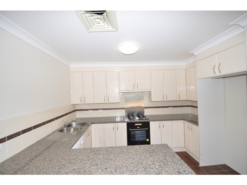 TH4/107-115 Henry Parry Drive, Gosford NSW 2250