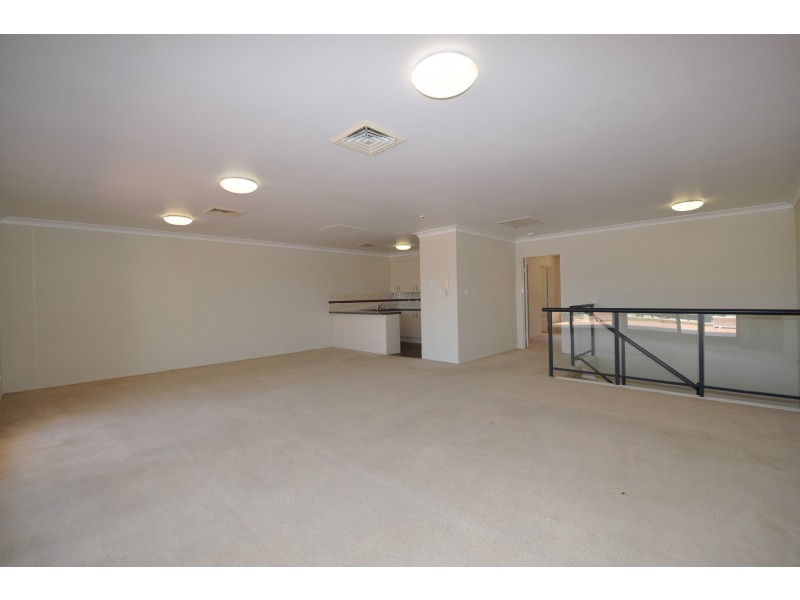 TH4/107-115 Henry Parry Drive, Gosford NSW 2250