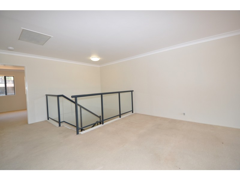 TH4/107-115 Henry Parry Drive, Gosford NSW 2250