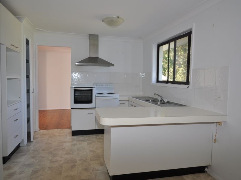 8 Hamilton Close, Niagara Park NSW 2250