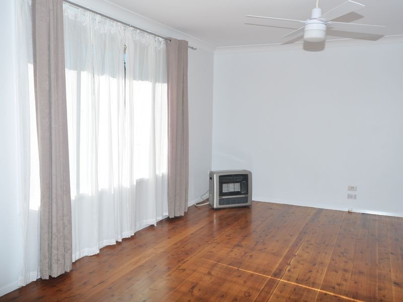 8 Hamilton Close, Niagara Park NSW 2250