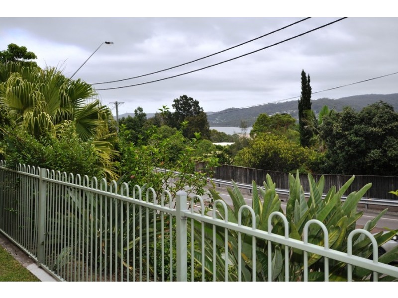 1/107-115 Henry Parry Drive, Gosford NSW 2250