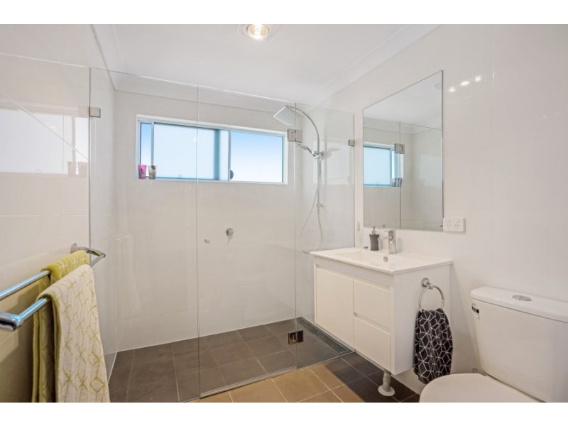 3 Lana Avenue, Wyoming NSW 2250