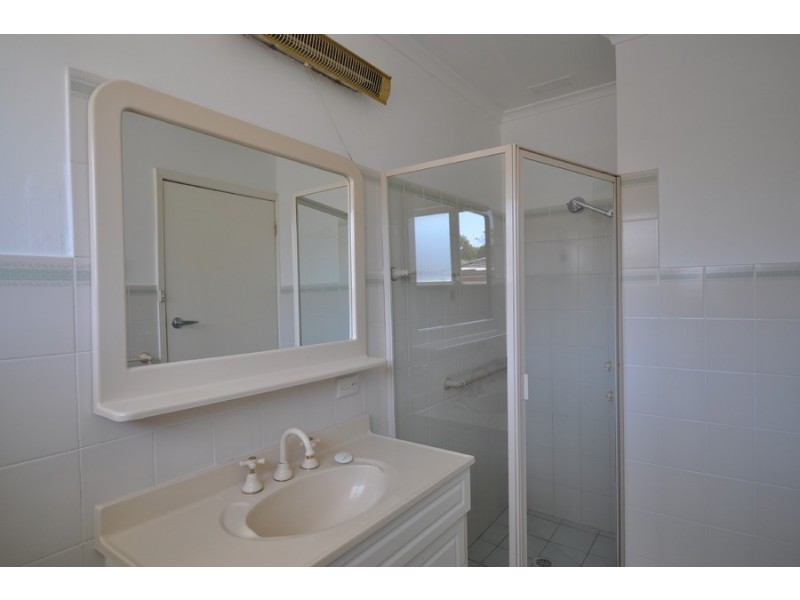 47 North Crescent, Wyoming NSW 2250