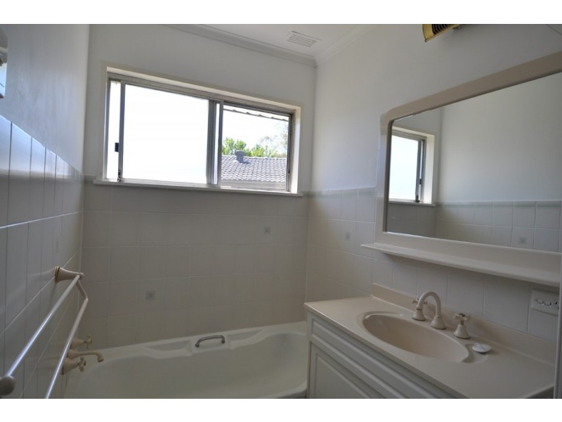 47 North Crescent, Wyoming NSW 2250