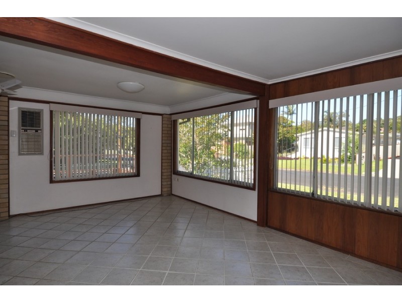 47 North Crescent, Wyoming NSW 2250