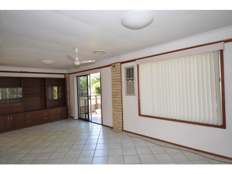 47 North Crescent, Wyoming NSW 2250