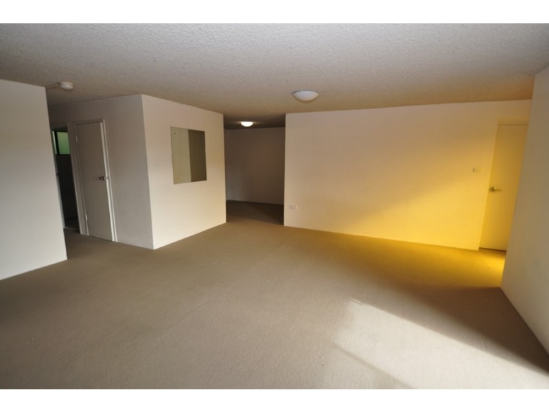 2/144 Faunce Street, Gosford NSW 2250