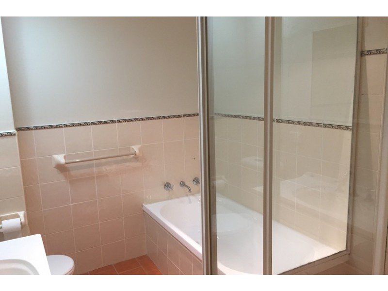 1/52-54 Holden Street, Gosford NSW 2250