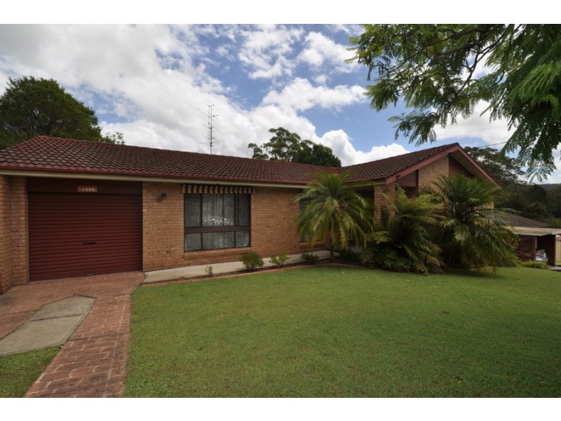8 Apanie Avenue, Narara NSW 2250