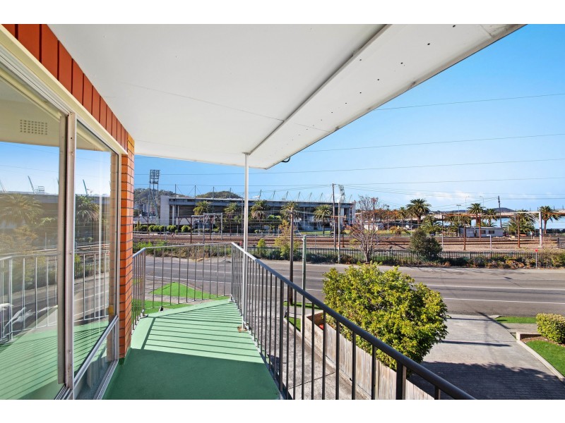 2/9 Riou Street, Gosford NSW 2250