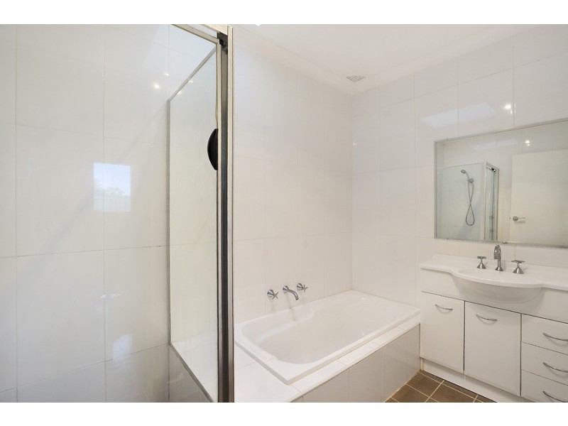 2/64 Victoria Street, East Gosford NSW 2250