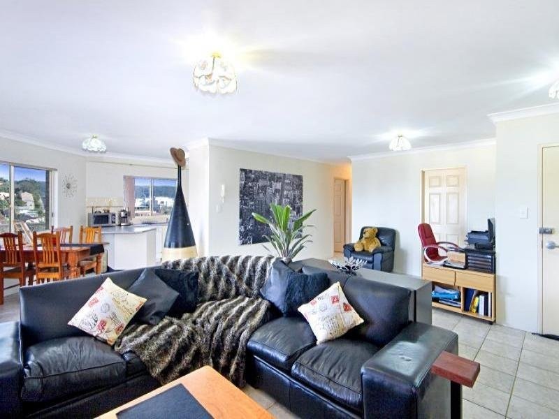 17/145 Faunce Street, Gosford NSW 2250