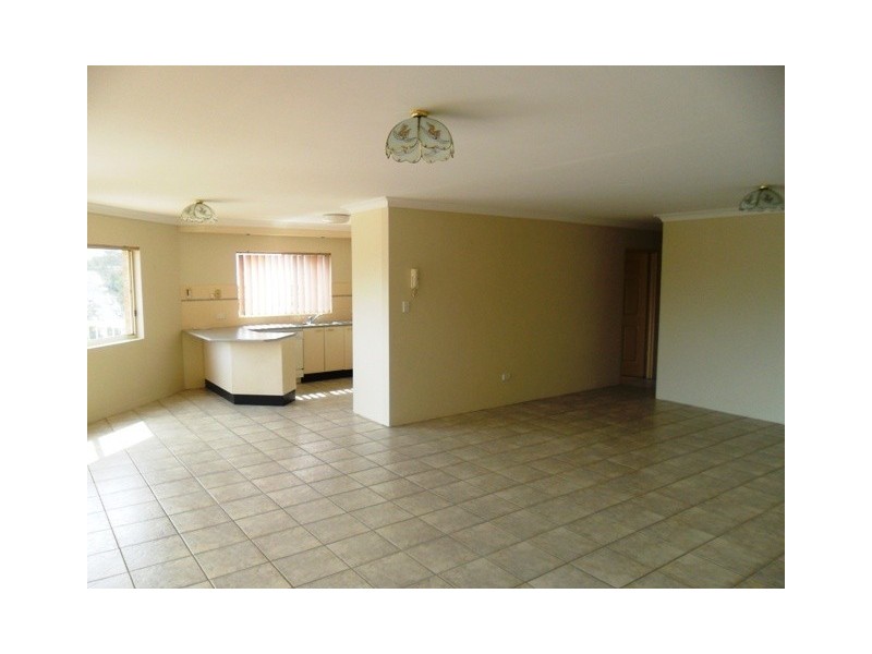17/145 Faunce Street, Gosford NSW 2250