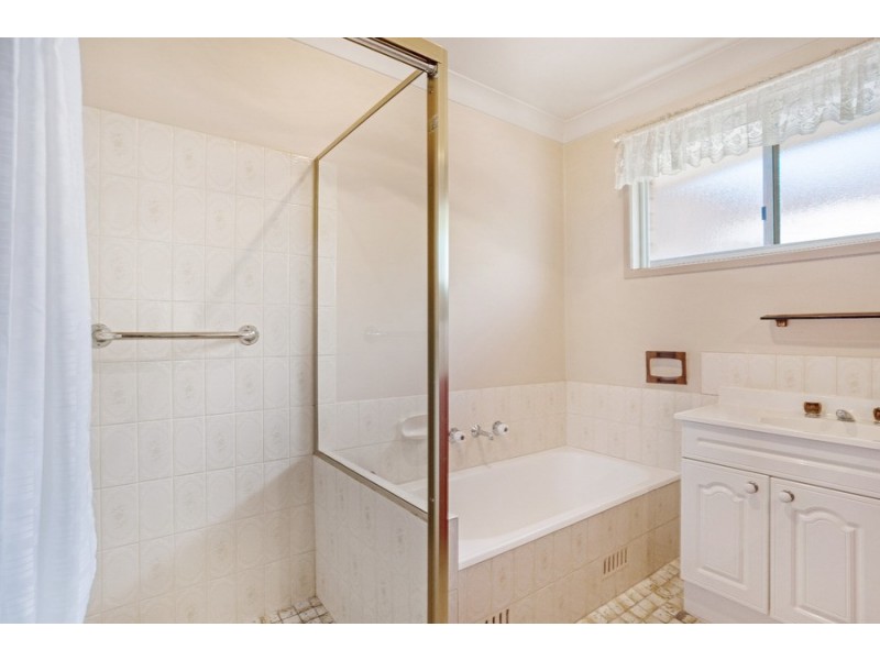 60 Sunset Street, Wyoming NSW 2250