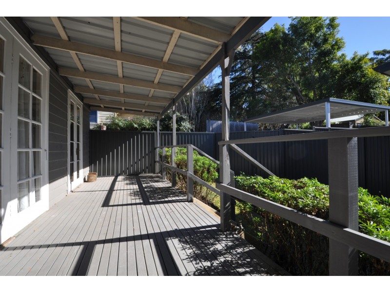 64 Dwyer Street, North Gosford NSW 2250