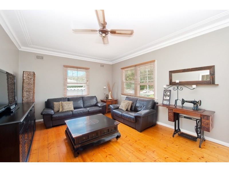 64 Dwyer Street, North Gosford NSW 2250