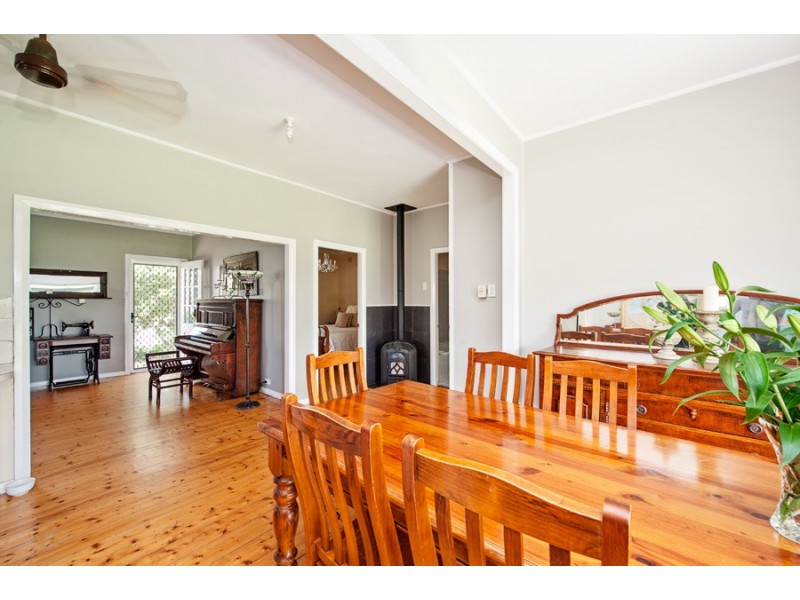 64 Dwyer Street, North Gosford NSW 2250