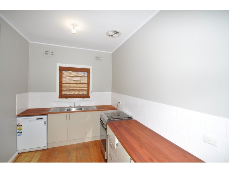 64 Dwyer Street, North Gosford NSW 2250