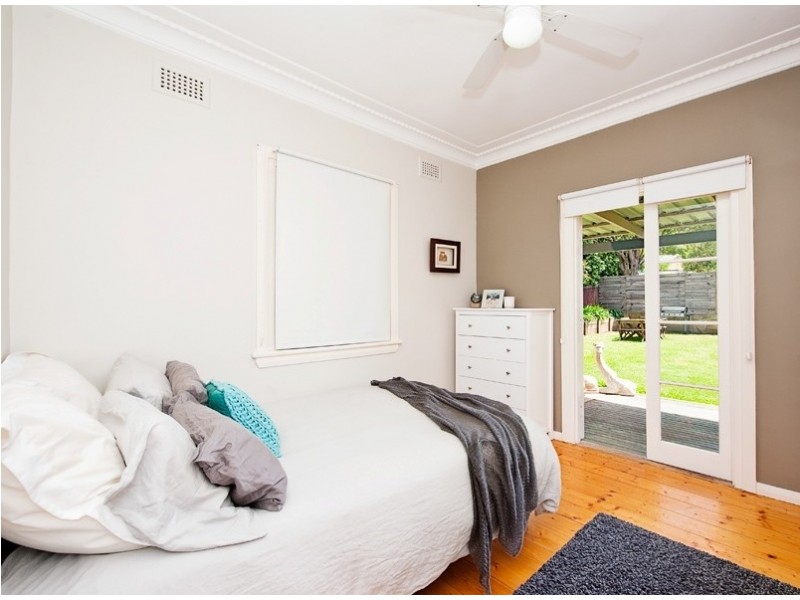 64 Dwyer Street, North Gosford NSW 2250