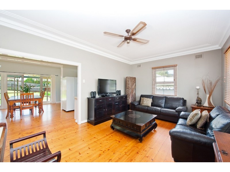 64 Dwyer Street, North Gosford NSW 2250