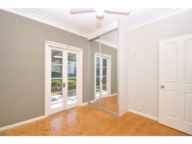 64 Dwyer Street, North Gosford NSW 2250