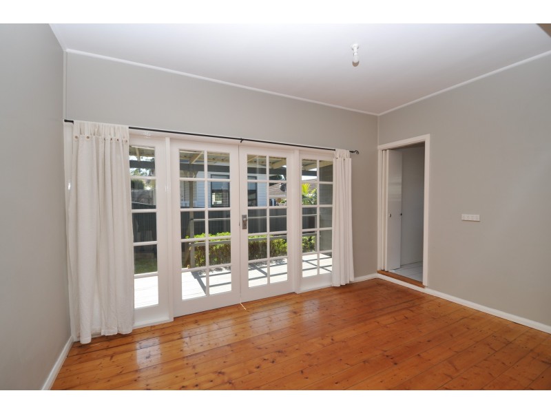 64 Dwyer Street, North Gosford NSW 2250