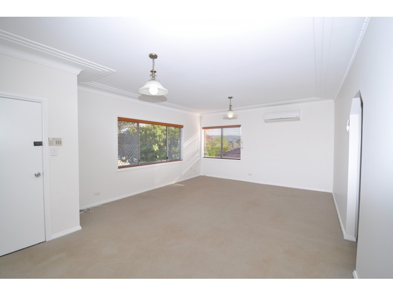 37 Henry Parry Drive, East Gosford NSW 2250