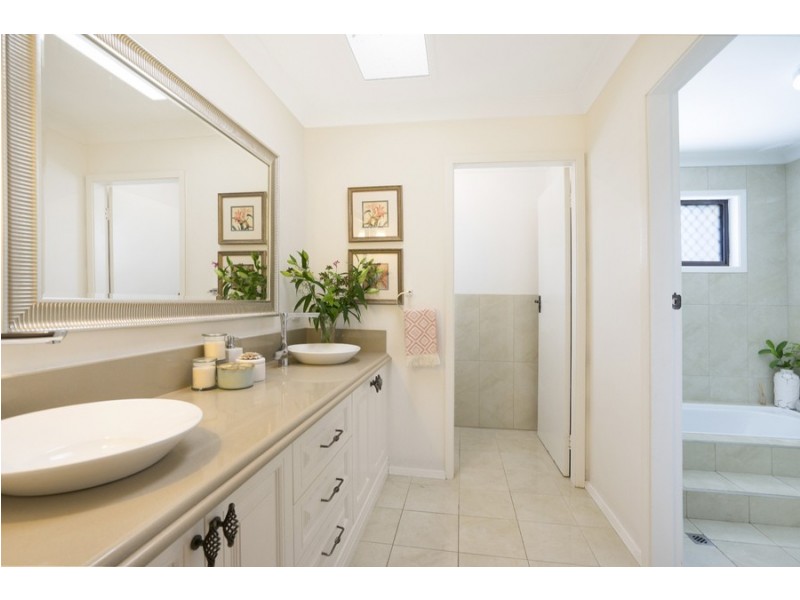 3 Bourbon Street, Wyoming NSW 2250