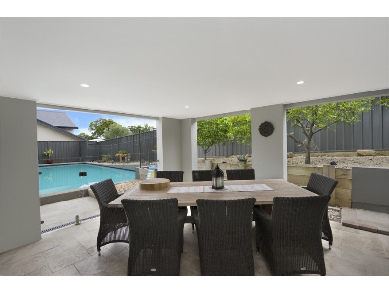 40 Albany Street, Point Frederick NSW 2250