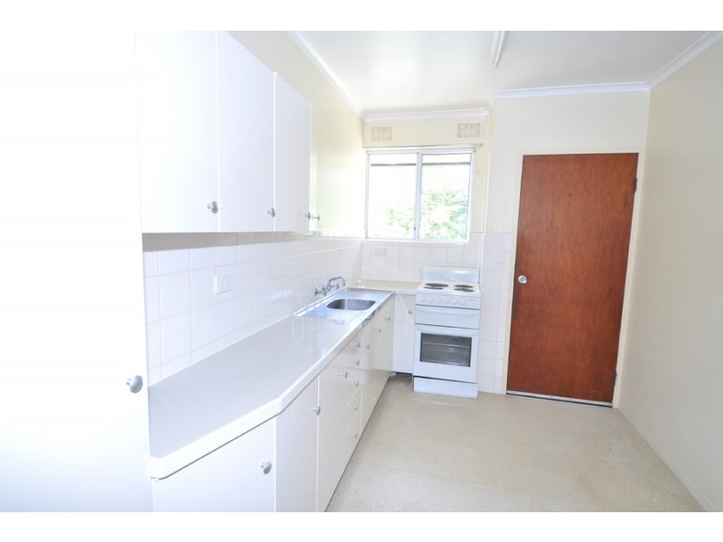 2/16 Pemell Street, Wyoming NSW 2250