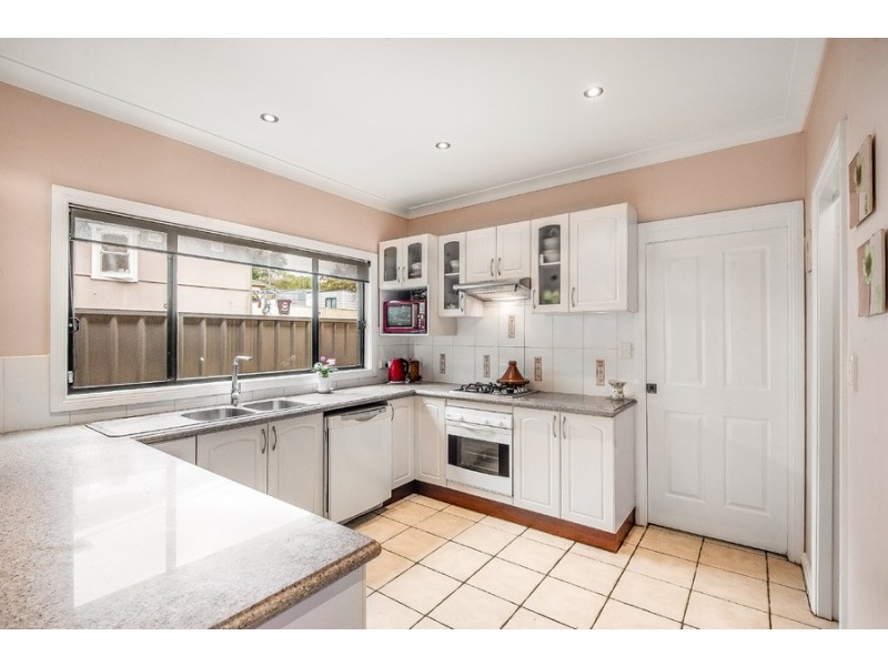 559 Pacific Highway, Wyoming NSW 2250