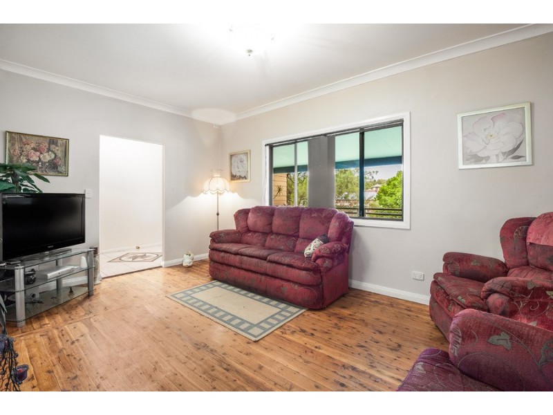 559 Pacific Highway, Wyoming NSW 2250