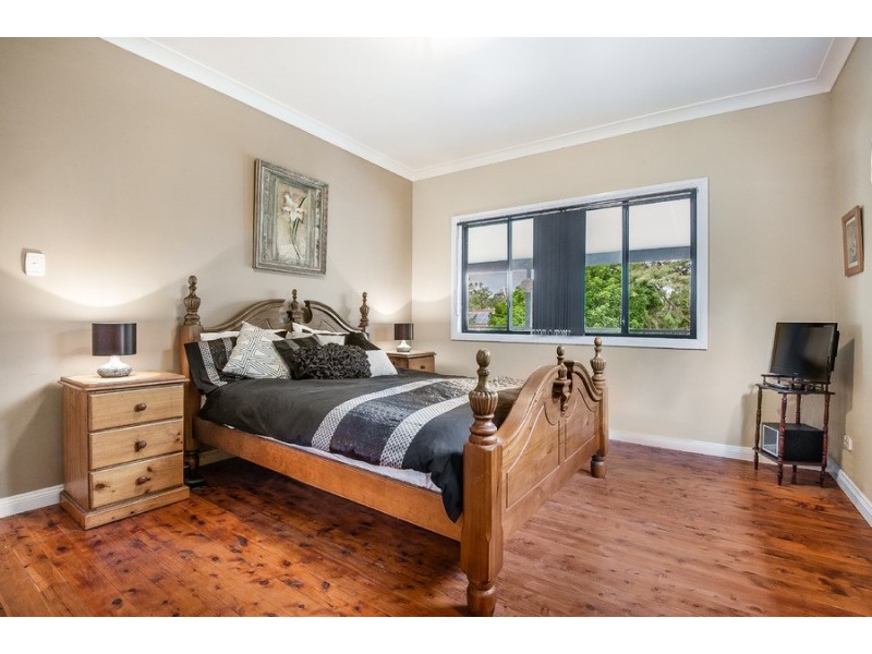 559 Pacific Highway, Wyoming NSW 2250