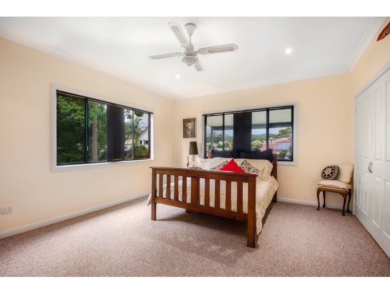 559 Pacific Highway, Wyoming NSW 2250