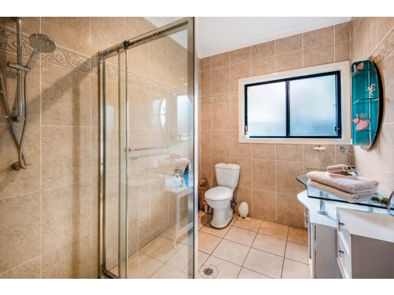 559 Pacific Highway, Wyoming NSW 2250