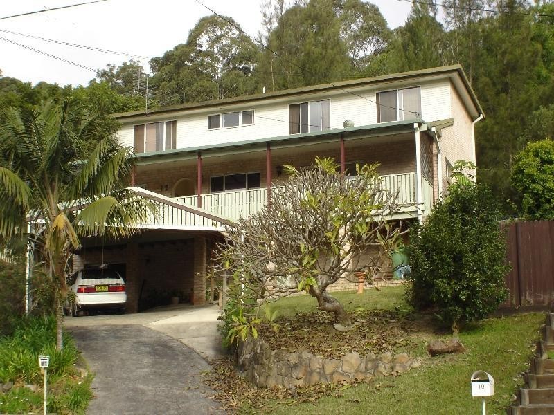 12 Hakea Close, Wyoming NSW 2250