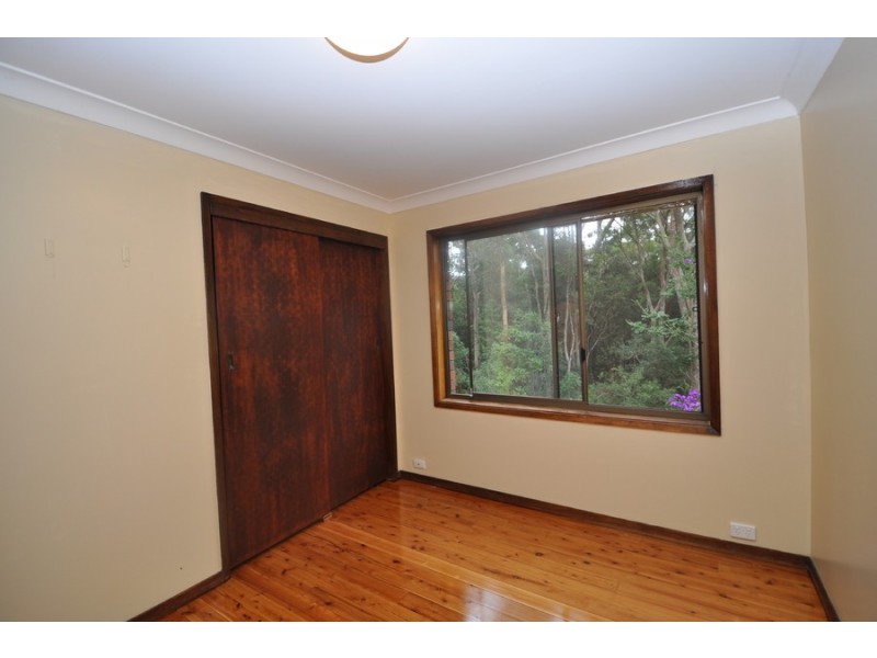19 Nari Avenue, Point Clare NSW 2250