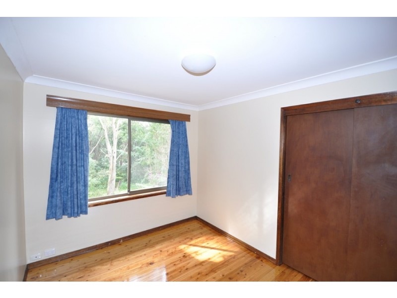 19 Nari Avenue, Point Clare NSW 2250