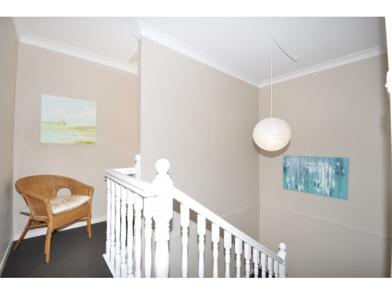 1/1 Joseph Lloyd Close, Gosford NSW 2250