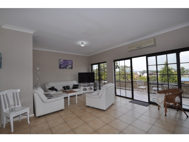 1/1 Joseph Lloyd Close, Gosford NSW 2250