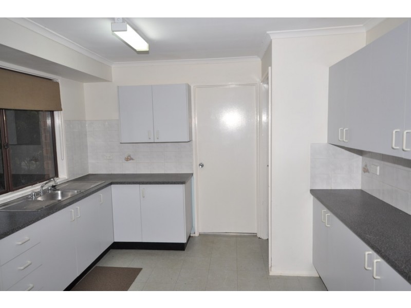 2 June Close, Green Point NSW 2251