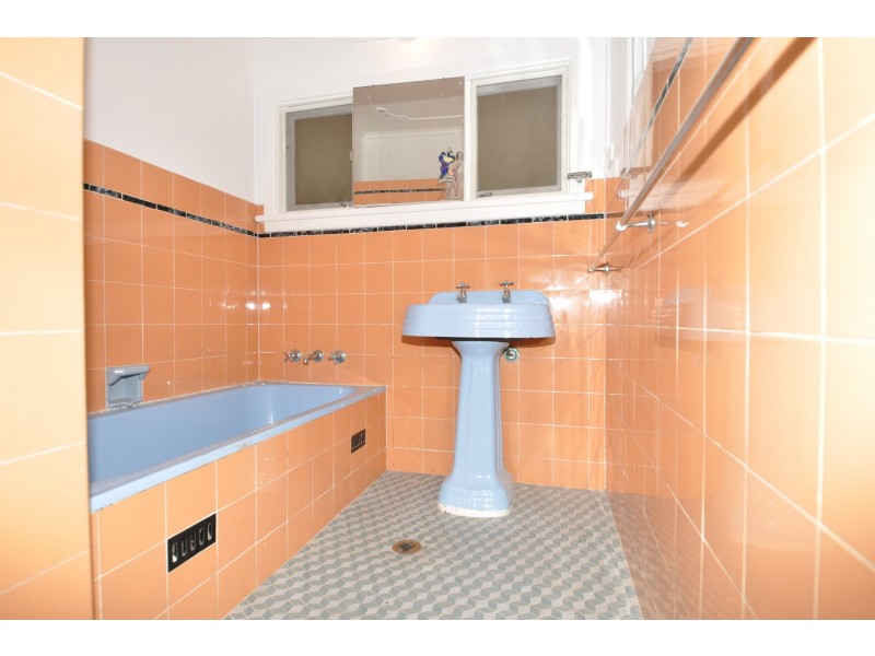 51 George Street, East Gosford NSW 2250