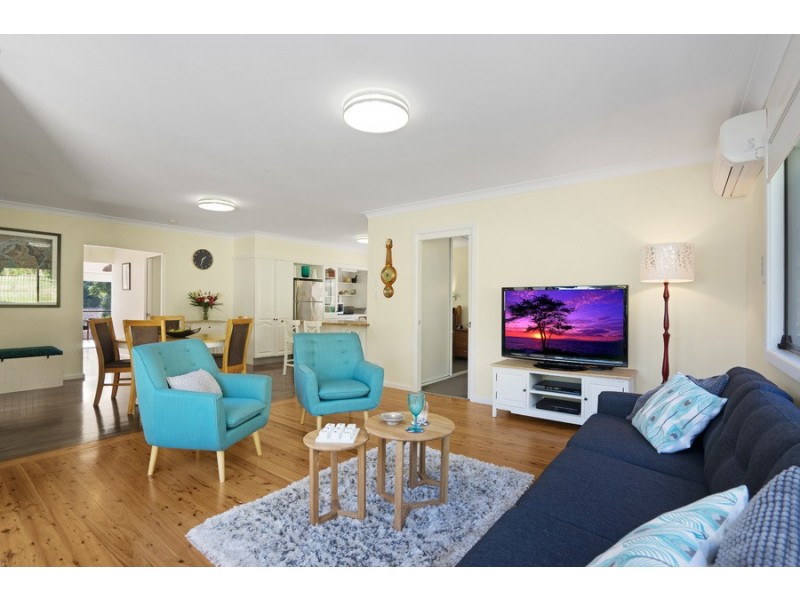 6 Maidens Brush Road, Wyoming NSW 2250