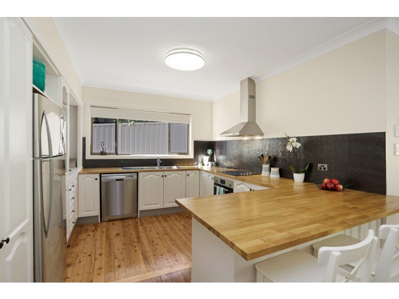 6 Maidens Brush Road, Wyoming NSW 2250