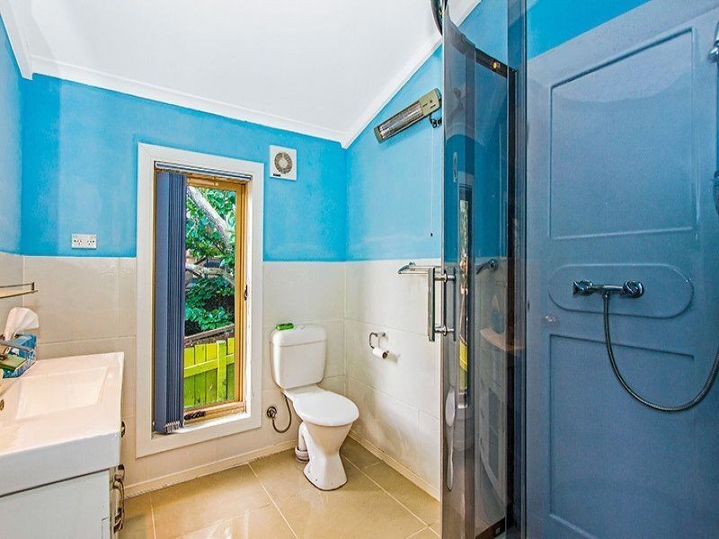 2 Waterview Crescent, Tascott NSW 2250