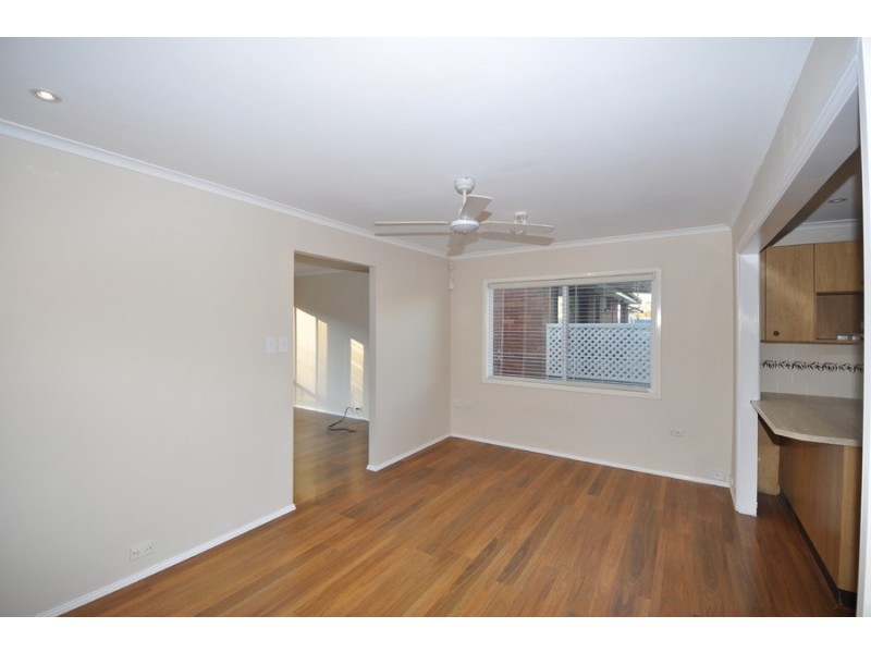 8 Blue Waters Parade, Tascott NSW 2250